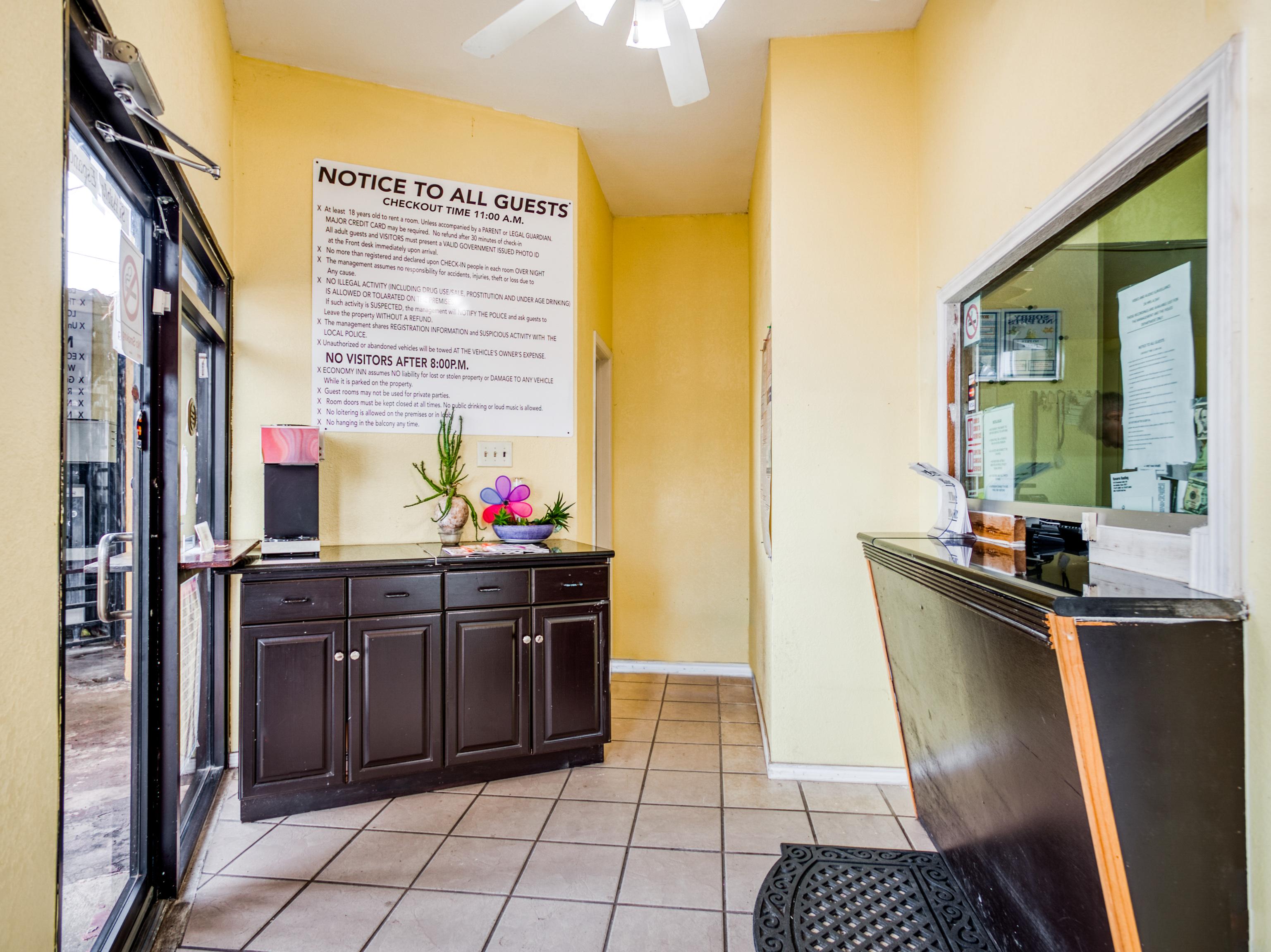 Oyo Hotel San Antonio Lackland Near Seaworld מראה חיצוני תמונה