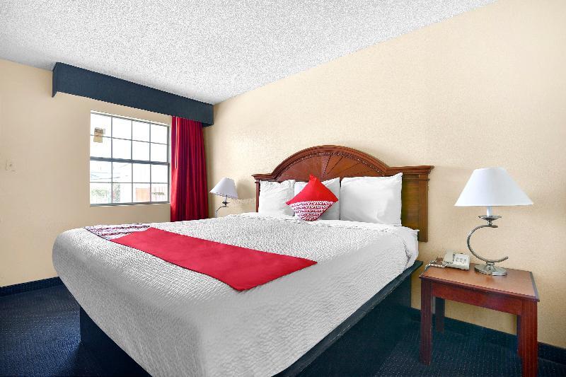 Oyo Hotel San Antonio Lackland Near Seaworld מראה חיצוני תמונה